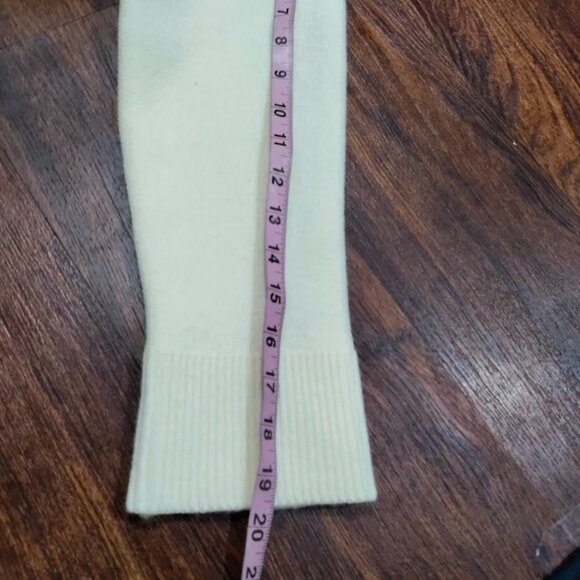 Quiet Luxury Preppy Button Front Cardigan Sweater Minimalist Cream Womens XS/S - Picture 11 of 11